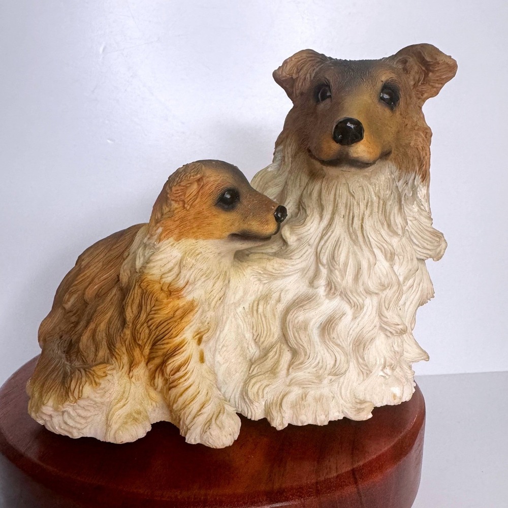 Vintage Musical Collie Dog Figurine Plays Are‎ You Lonesome Tonight